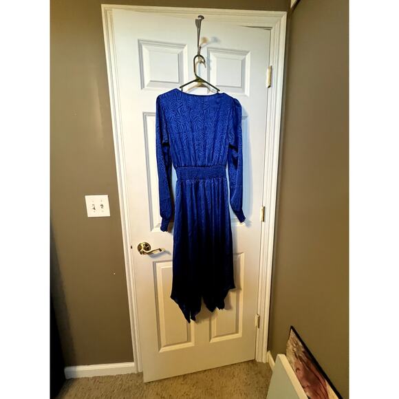 Michael Kors Women's Fractal Zebra Handkerchief L/Sleeve Dress Blue sz S NWT - Picture 4 of 5